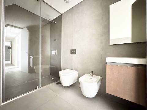 Viva o Tejo em Pleno - Apartamento T2 de Luxo com Terraço no Prata Riverside Village