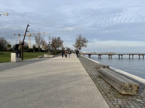 Viva o Tejo em Pleno - Apartamento T2 de Luxo com Terraço no Prata Riverside Village