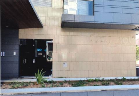 Loja para investimento com 105 m2, grandes montras e 2 lugares de garagem, junto á Praça de Espanha em Lisboa