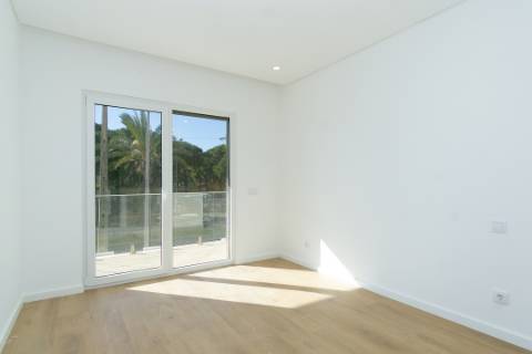 Moradia T4 na zona mais prestigiada da Costa da Caparica