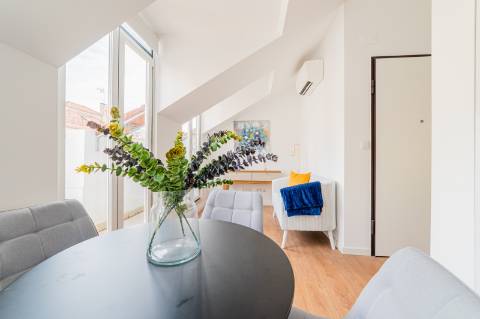 Apartamento Remodelado na Graça com Vista de Rio