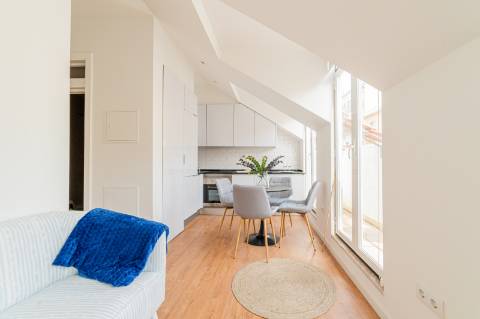 Apartamento Remodelado na Graça com Vista de Rio