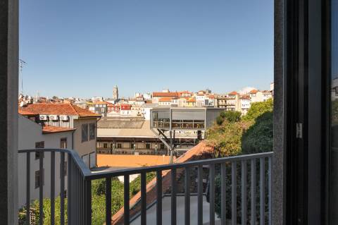 Apartamento T2 (T1+T0) no Marquesa Palace - Porto