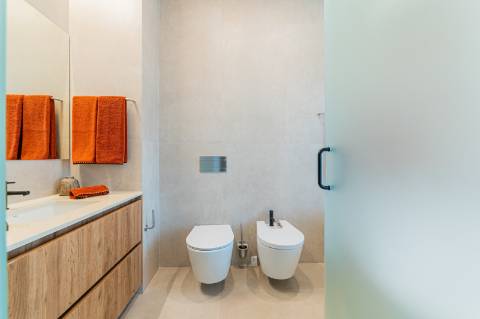 Apartamento T3 com espaçosa varanda estilo Pombalino - Av. da Liberdade, Lisboa