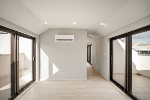 Apartamento Penthouse Duplex na Avenida da Liberdade - Elegância e Sofisticação