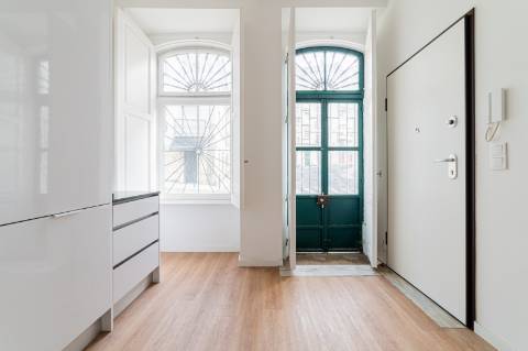 Apartamento em remodelação na zona da Graça