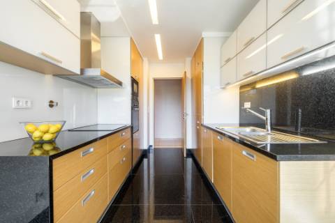 Apartamento T2 no Mais Campo Grande com varanda e 2 parqueamentos