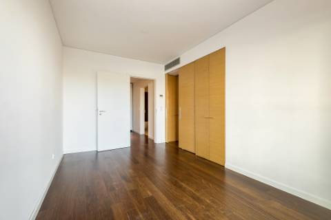 Apartamento T2 no Mais Campo Grande com varanda e 2 parqueamentos