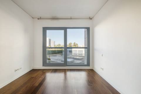 Apartamento T2 no Mais Campo Grande com varanda e 2 parqueamentos