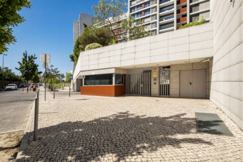 Apartamento T2 no Mais Campo Grande com varanda e 2 parqueamentos