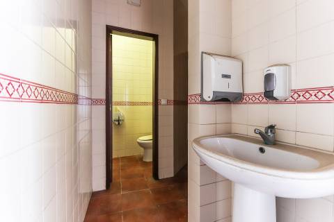 Solar situado no centro de Figueiró dos vinhos, na Praça do Município.