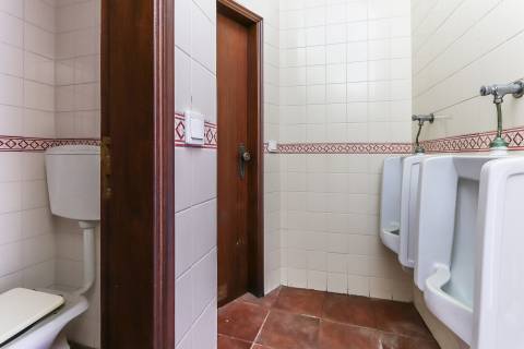 Solar situado no centro de Figueiró dos vinhos, na Praça do Município.