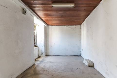 Solar situado no centro de Figueiró dos vinhos, na Praça do Município.