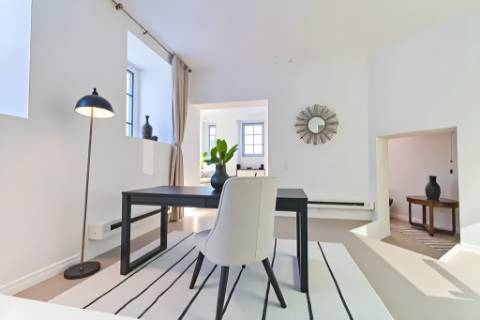 Espaço com História no Coração de Lisboa - Versatilidade e Charme no Largo dos Lóios