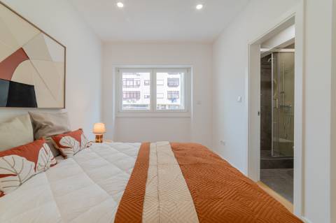 T3 Totalmente remodelado à Estrada de Benfica