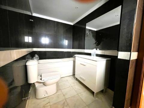 Moradia T4 na Cotovia, Sesimbra - Conforto, Espaço e Localização Privilegiada