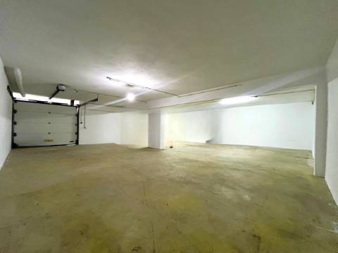 Moradia T4 na Cotovia, Sesimbra - Conforto, Espaço e Localização Privilegiada