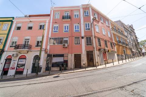 T3 Totalmente Remodelado a 1 minuto do Larço da Graça