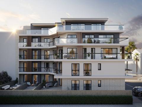 T4 de Sonho com Piscina Privativa - Viva o Luxo na Caparica