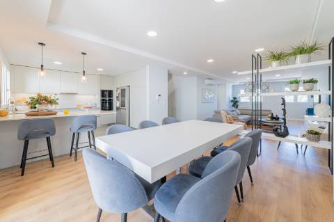 Moradia T3 em Caneças, com excelente jardim e garagem