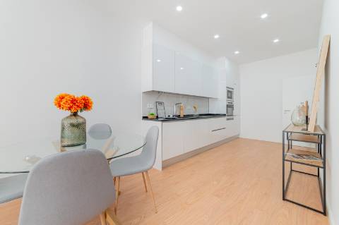 T3 em total Remodelação junto à Estação de Benfica