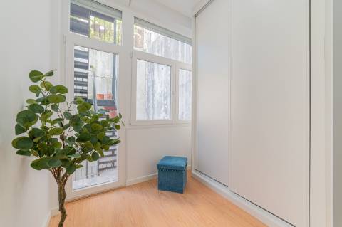 T3 em total Remodelação junto à Estação de Benfica