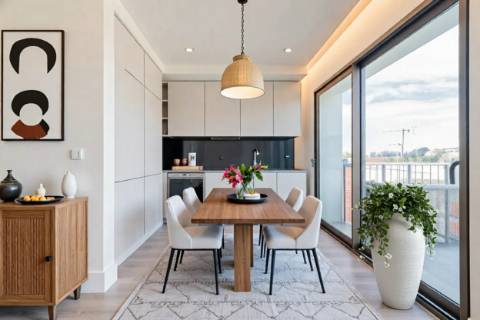 T1 com Varanda nas Avenidas Novas - Centralidade e Estilo no Coração de Lisboa