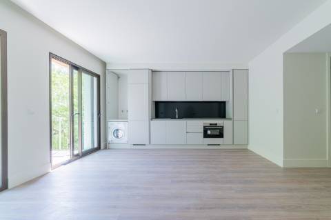 T1 com Varanda nas Avenidas Novas - Conforto e Centralidade em Lisboa