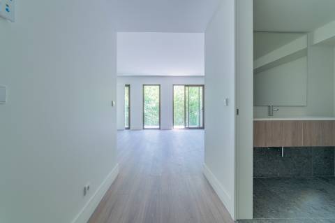 T1 com Varanda nas Avenidas Novas - Conforto e Centralidade em Lisboa