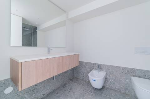 T1 com Varanda nas Avenidas Novas - Conforto e Centralidade em Lisboa