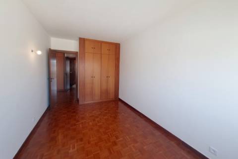 Arrendamento - Apartamento T2 nas Olaias