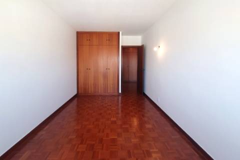 Arrendamento - Apartamento T2 nas Olaias