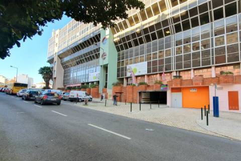 Arrendamento - Apartamento T2 nas Olaias