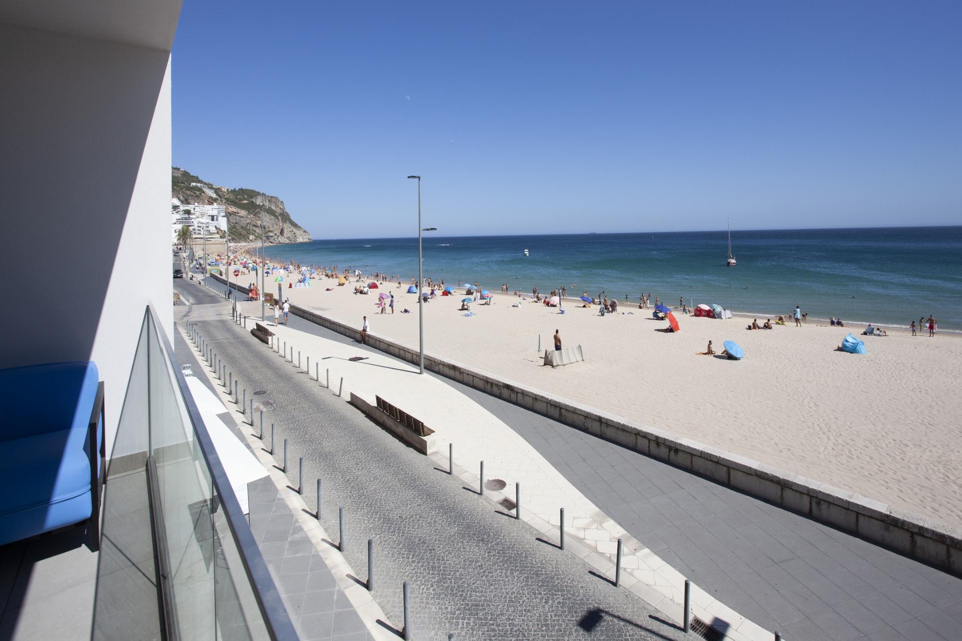Apartamento T0 Duplex com vista mar - Sesimbra
