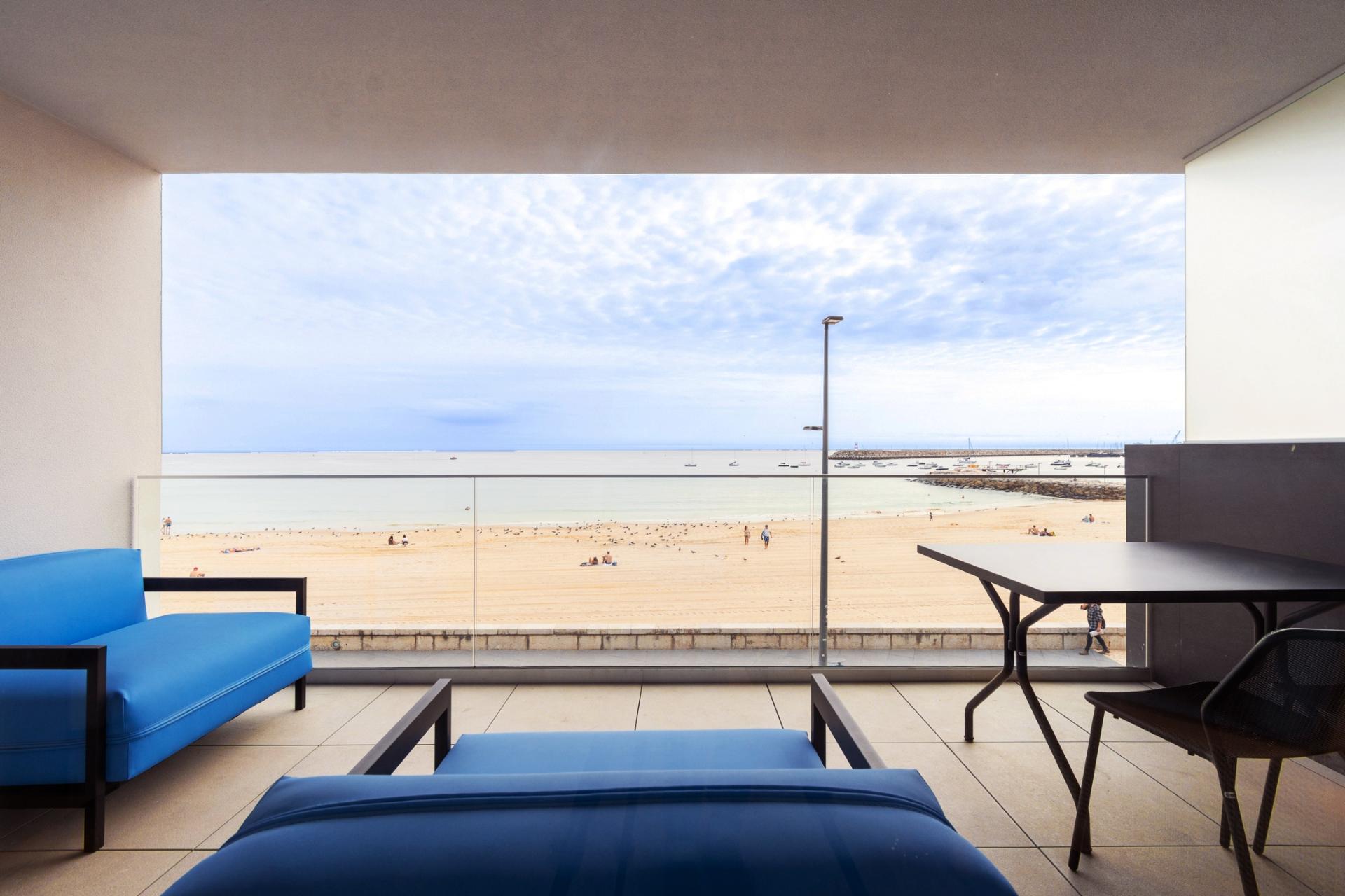 Apartamento T0 Duplex com vista mar - Sesimbra