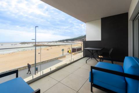 Apartamento T0 Duplex com vista mar - Sesimbra