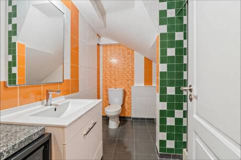 Moradia T3 + T2 Independente na Almoinha - Sesimbra