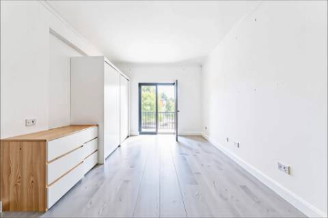 Moradia T3 + T2 Independente na Almoinha - Sesimbra