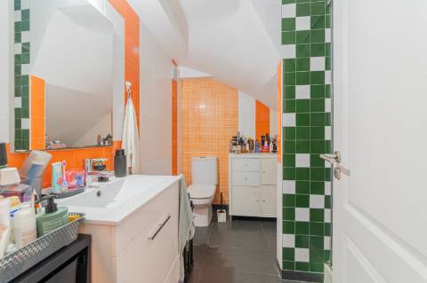 Moradia T3 + T2 Independente na Almoinha - Sesimbra