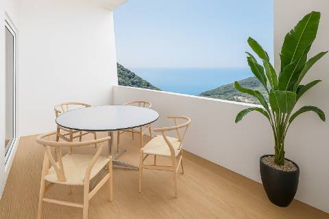 Apartamento T2+1 com terraço novo em Sesimbra