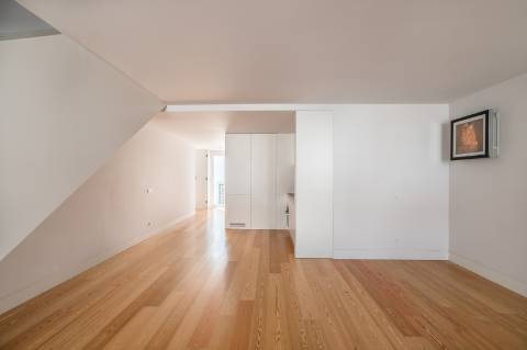 Apartamento T2 Duplex na Baixa Pombalina - Lisboa