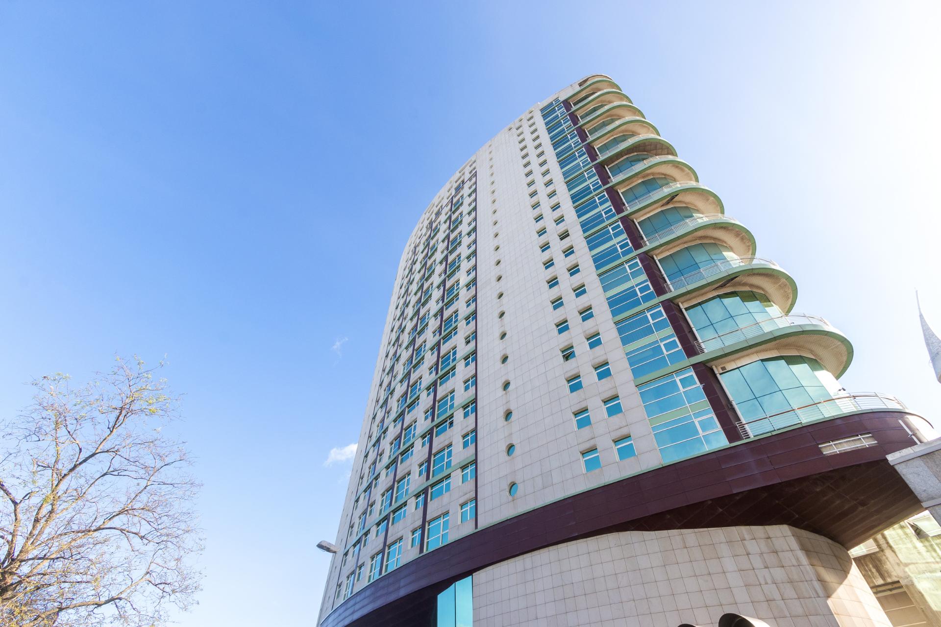 Apartamento T3 Duplex na Torre São Rafael - Parque Das Nações