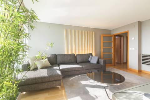 Apartamento T3 Duplex de Luxo com Vista Panorâmica sobre o Rio Tejo - Parque das Nações