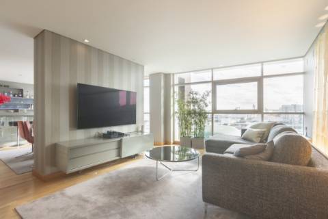 Apartamento T3 Duplex de Luxo com Vista Panorâmica sobre o Rio Tejo - Parque das Nações