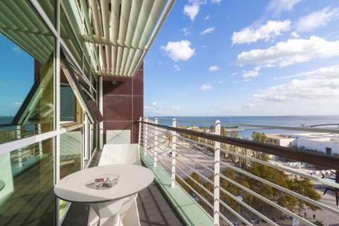 Apartamento T3 Duplex de Luxo com Vista Panorâmica sobre o Rio Tejo - Parque das Nações