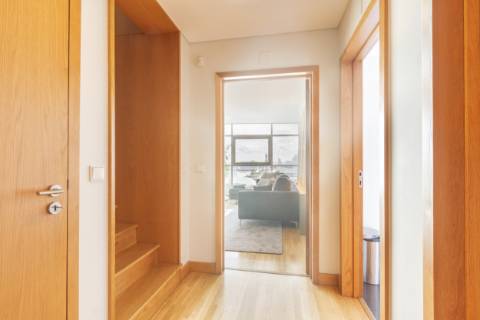 Apartamento T3 Duplex de Luxo com Vista Panorâmica sobre o Rio Tejo - Parque das Nações