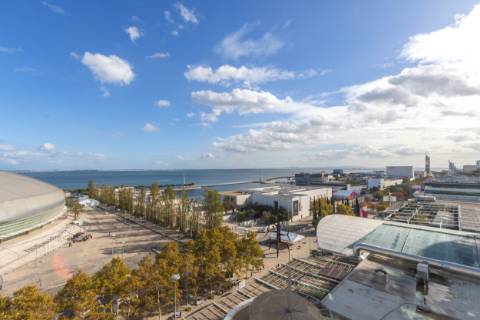 Apartamento T3 Duplex de Luxo com Vista Panorâmica sobre o Rio Tejo - Parque das Nações