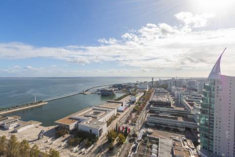 Apartamento T3 Duplex de Luxo com Vista Panorâmica sobre o Rio Tejo - Parque das Nações