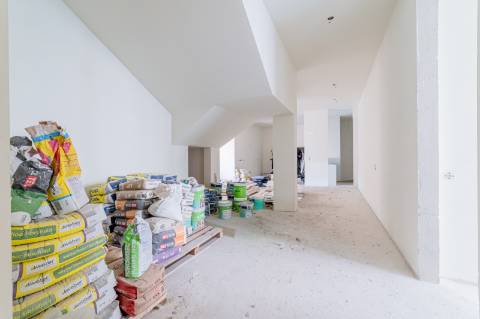 Apartamento T3 em condomínio fechado no Monte Estoril