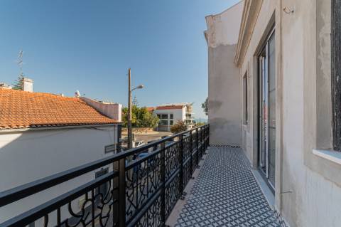 Apartamento T3 duplex no Condomínio Páteo Monte Estoril